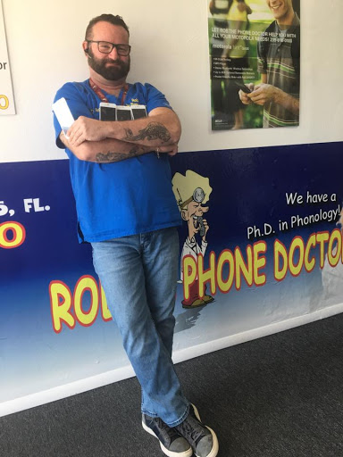 Phone Repair Service «Rob the Phone Doctor», reviews and photos, 3916 S Cleveland Ave, Fort Myers, FL 33901, USA