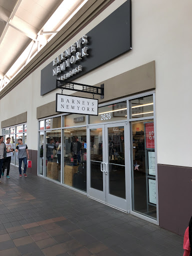 Barneys Warehouse, 2774 Livermore Outlets Dr #2626, Livermore, CA 94551, USA, 