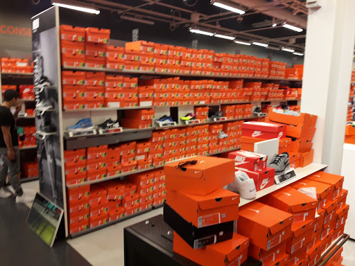 Sporting Goods Store «Nike Factory Store», reviews and photos, 20 City Blvd W #617, Orange, CA 92868, USA