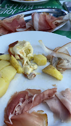 Photo n°12 de La Ferme - Restaurant col de la Forclaz à Talloires-Montmin ()