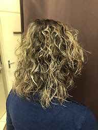 Photo n°12 de HAIR TOP Coiffeur et Prothésiste capillaire agréé conventionné à Lyon ()