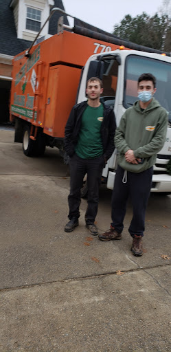 Moving Company «College Hunks Hauling Junk and Moving», reviews and photos, 5044 B U Bowman Dr #105, Buford, GA 30518, USA