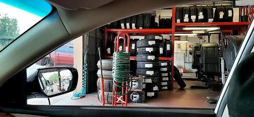 Discount Tire Store - Denver, CO, 1990 S Federal Blvd, Denver, CO 80219, USA, 