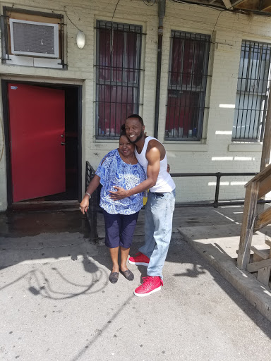 Barber Shop «U Next Barbershop», reviews and photos, 1107 Washington St, Waukegan, IL 60085, USA