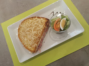 Photo n°17 de LE B'52 à Gournay-en-Bray ()