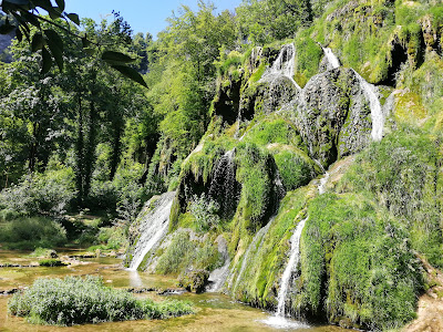 cascade de Baume-les-Messieurs à Baume-les-Messieurs