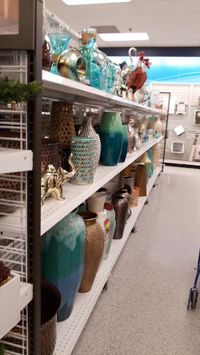 Clothing Store «Ross Dress for Less», reviews and photos, 380 Marketplace Blvd, Hamilton Township, NJ 08691, USA