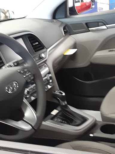 Hyundai Dealer «Jim Click Hyundai Auto Mall Tucson», reviews and photos, 700 W Auto Mall Dr, Tucson, AZ 85705, USA