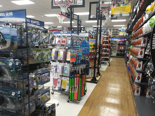 Sporting Goods Store «Big 5», reviews and photos, 3719 E Colorado Blvd, Pasadena, CA 91107, USA
