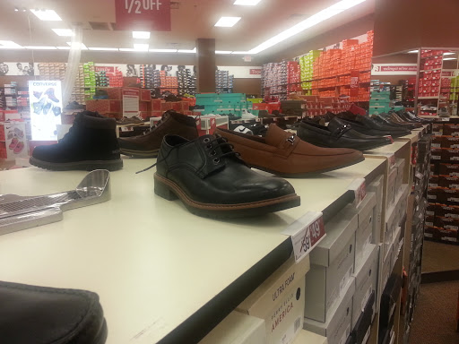 Shoe Store «Famous Footwear», reviews and photos, 1515 US-22 #42, Watchung, NJ 07069, USA