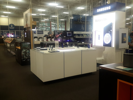 Electronics Store «Best Buy», reviews and photos, 390 N Moorpark Rd, Thousand Oaks, CA 91360, USA