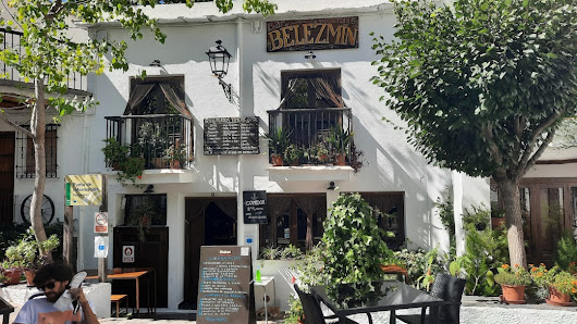 Restaurante Belezmin Plaza de la Libertad, 18411 Pampaneira, Granada, España