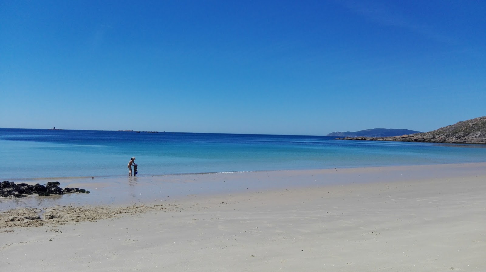 Praia de Gures'in fotoğrafı - rahatlamayı sevenler arasında popüler bir yer