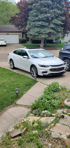 Used Car Dealer «Al Serra Used Vehicle Center», reviews and photos, 6061 S Saginaw St, Grand Blanc, MI 48439, USA