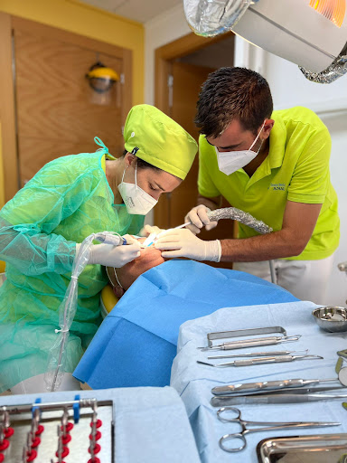 Clinica Dental Anau Bigastro en Bigastro, Alicante