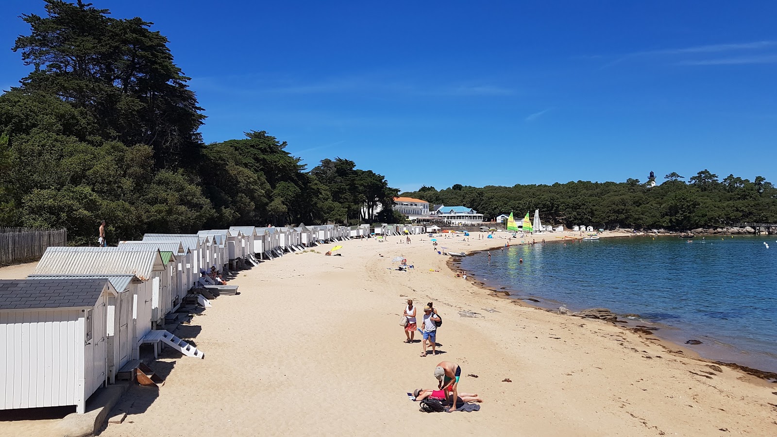 Fotografie cu Plage des Dames cu o suprafață de nisip beige