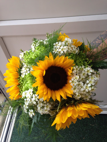 Comments and reviews of Hydes Florist