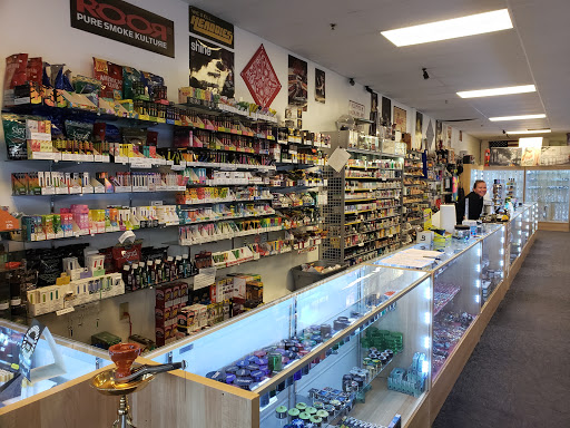 Tobacco Shop «Venice Smoke Shop», reviews and photos, 4320 Deerwood Lake Pkwy #205, Jacksonville, FL 32216, USA