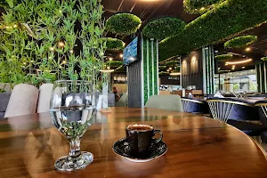 Barley Resto Cafe Erbil مطعم بارلي ستار تاور اربيل image