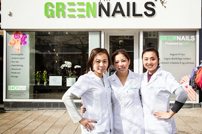 Green Nails v/ Phuong Thi Bich Junckerfelt