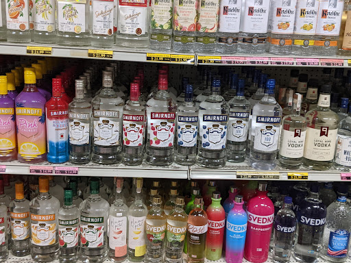 Liquor Store «Tiverton Liquor Store», reviews and photos, 65 Main Rd, Tiverton, RI 02878, USA