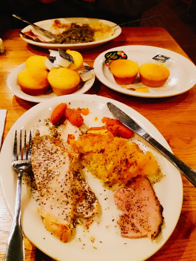 American Restaurant «Cracker Barrel Old Country Store», reviews and photos, 757 Lynnhaven Pkwy, Virginia Beach, VA 23452, USA