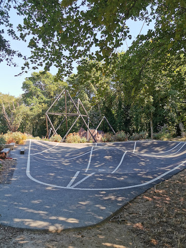 La Montagne Aire de Jeux à Pont-Scorff