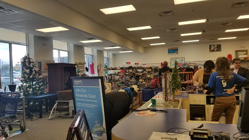 Thrift Store «Goodwill Retail Store & Donation Center», reviews and photos, 6220 Richmond Hwy, Alexandria, VA 22303, USA