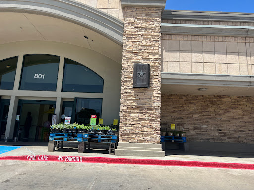 Grocery Store «Whole Foods Market», reviews and photos, 801 E Lamar Blvd, Arlington, TX 76011, USA