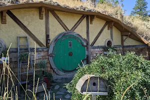Hobbit Inn image
