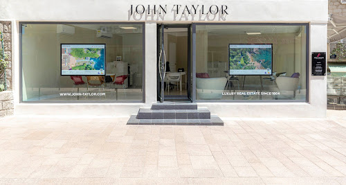 John Taylor Porto-Vecchio : Agence Immobilière de Luxe à Porto-Vecchio