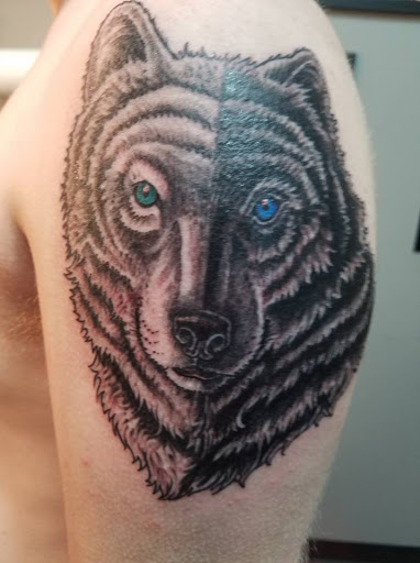 Tattoo Shop «Queen of Hearts Tattoos», reviews and photos, 7874 University Ave NE, Minneapolis, MN 55432, USA