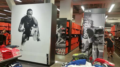 Sporting Goods Store «Nike Factory Store», reviews and photos, 71 Aquarium Way, Long Beach, CA 90802, USA