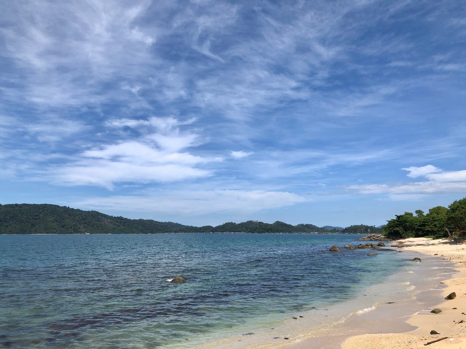 Foto von Sutera Harbour Beach mit beiger sand Oberfläche