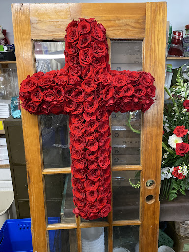 Florist «Roma Florist. free deliver purchase online. Www.romaflorist.com», reviews and photos, 11 Davis St, Oakville, CT 06779, USA