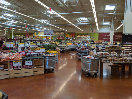 Grocery Store «Fresh Thyme Farmers Market- Downers Grove», reviews and photos, 325 Ogden Ave, Downers Grove, IL 60515, USA