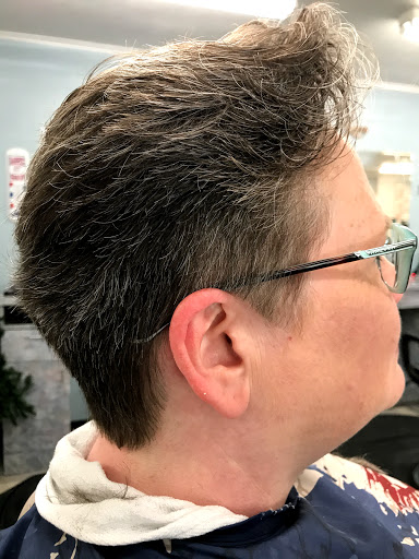 Beauty Salon «J & D Barber & Beauty Shop», reviews and photos, 18904 FM 1488 Rd, Magnolia, TX 77355, USA