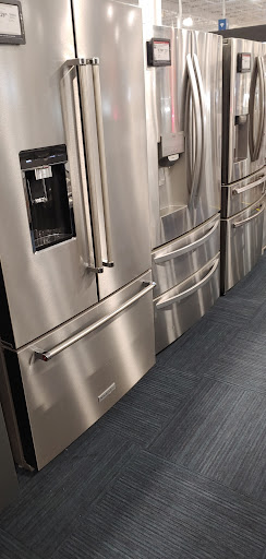 Electronics Store «Best Buy», reviews and photos, 3676 S US Hwy 41, Terre Haute, IN 47802, USA