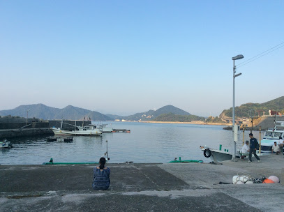 三尾川漁港
