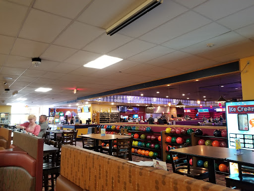 Bowling Alley «North Bowl Lanes», reviews and photos, 71 E Washington St, North Attleborough, MA 02760, USA