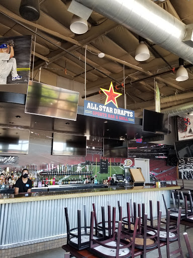 Shopping Mall «Shops At Dos Lagos», reviews and photos, 2780 Cabot Dr #140, Corona, CA 92883, USA