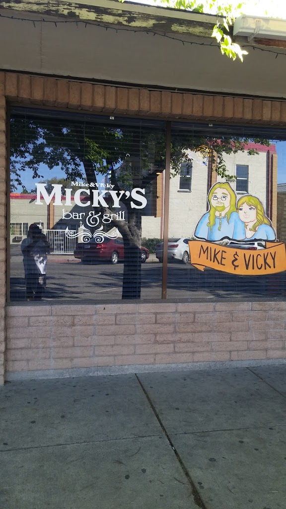 Micky's Bar & Grill 93245