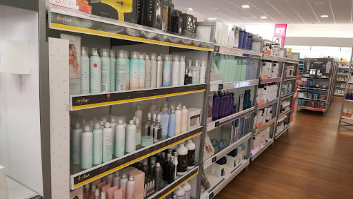 Hair Salon «Ulta Beauty», reviews and photos, 24235 Magic Mountain Pkwy, Valencia, CA 91355, USA