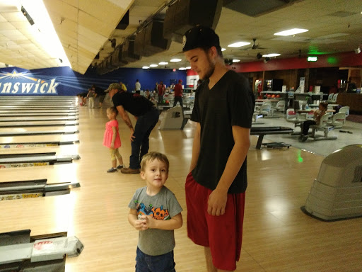 Bowling Alley «Brunswick Zone Desert Sky Lanes», reviews and photos, 7241 W Indian School Rd, Phoenix, AZ 85033, USA