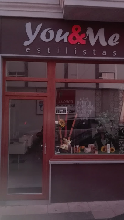 Información y opiniones sobre PELUQUERIA YOU&ME de Lugo