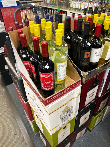 Liquor Store «West Hills Wines & Liquors», reviews and photos, 1720 New York Ave, Huntington Station, NY 11746, USA