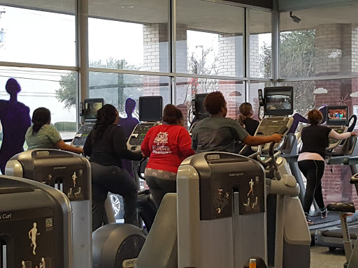 Gym «Anytime Fitness», reviews and photos, 1450 W Pleasant Run Rd #222, Lancaster, TX 75146, USA