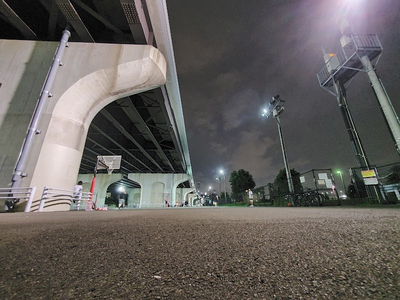 新横浜公園バスケットボールコート 神奈川県 バスケットボール コート グルコミ