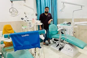 Dr.Piyush Rawat - Rawat Dental image