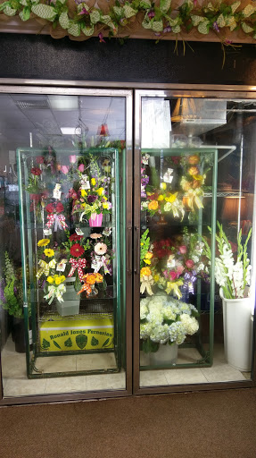 Corner Gifts & Florist, 2703 E Moore Ave, Searcy, AR 72143, USA, 